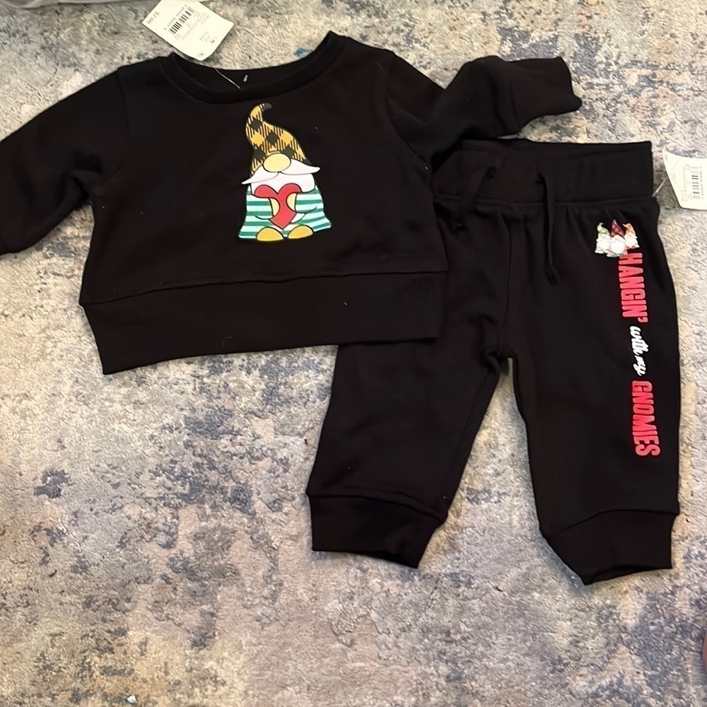 NWT baby gnome sweatshirt and sweatpants bundle